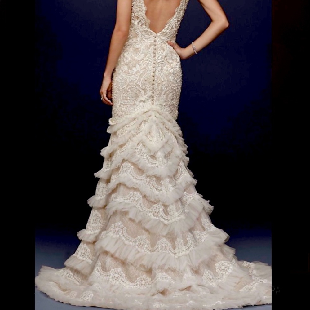 Galina Lace Wedding Dress size 6